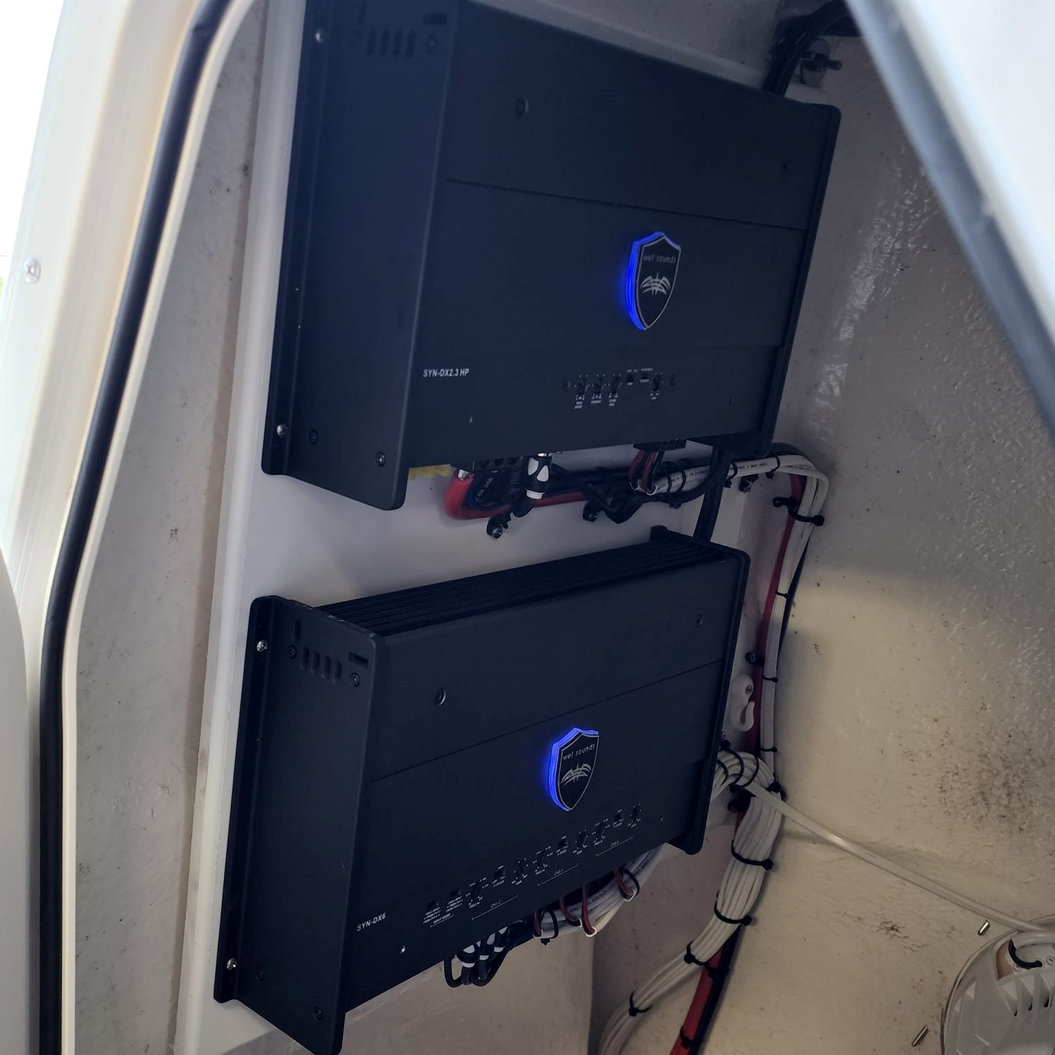 Custom Wet Sounds Stereo Installation on a 25 Key West Island Outboards